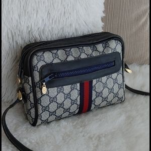 Gucci vintage Navy Accessory Collection crossbody